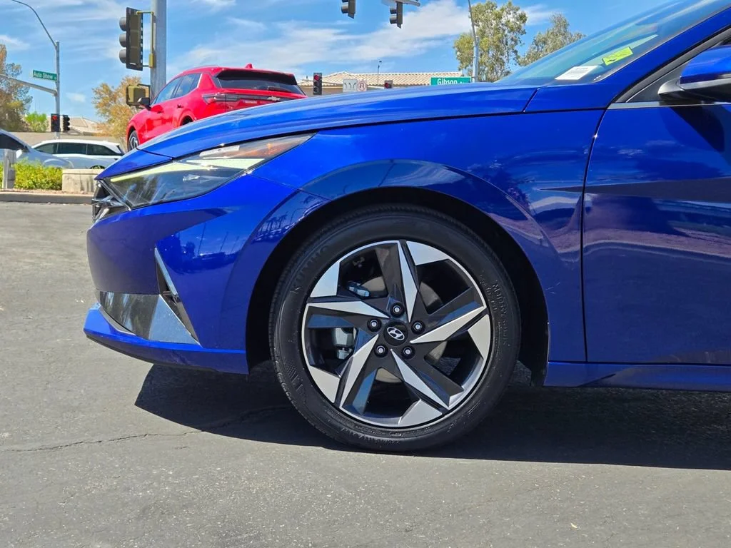Used 2022 Intense Blue Hyundai Limited image 9