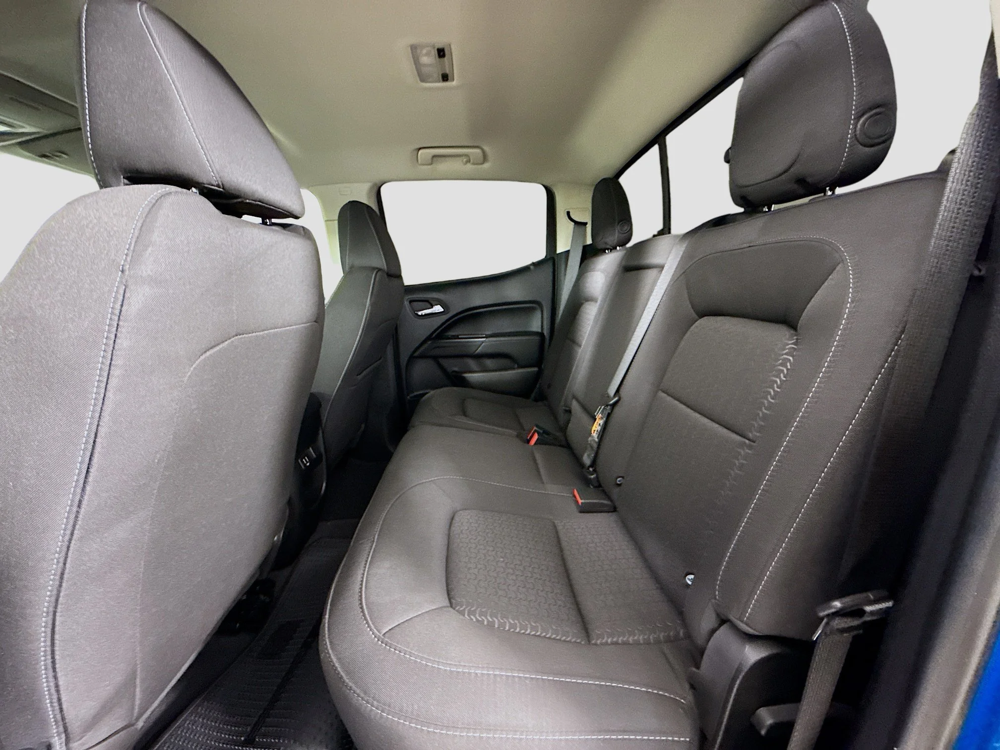 Used 2022 Dynamic Blue Metallic GMC Elevation image 24