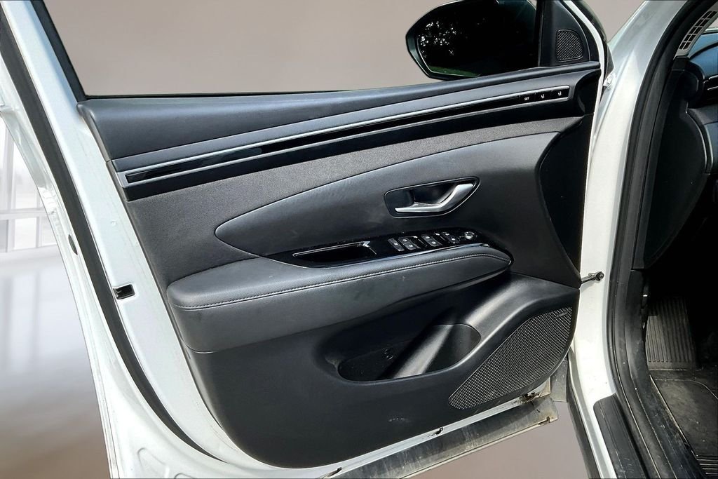 Used 2024 White Pearl Hyundai Limited image 19