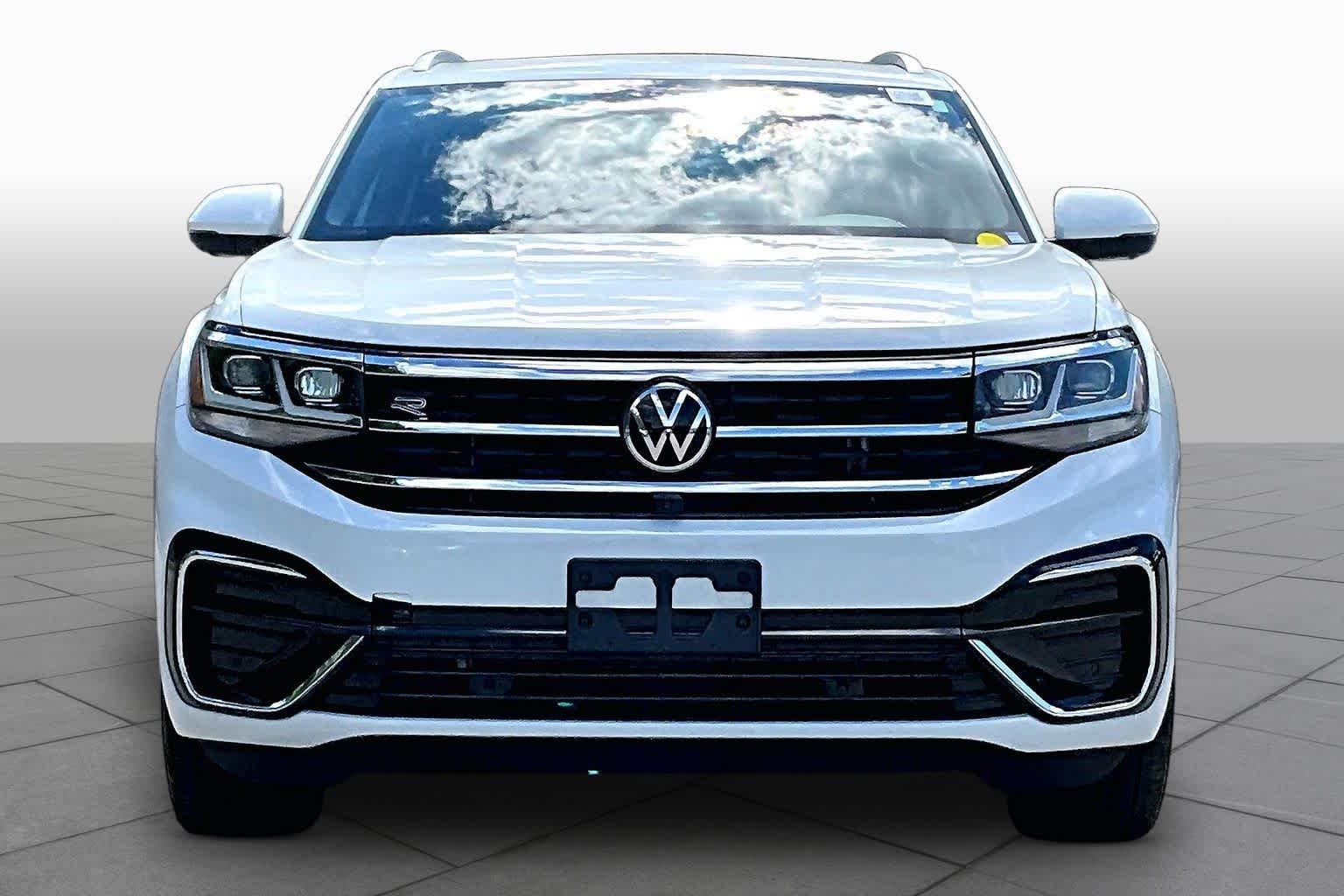 Used 2020 Pure White Volkswagen 3.6L V6 SEL Premium R-Line image 4