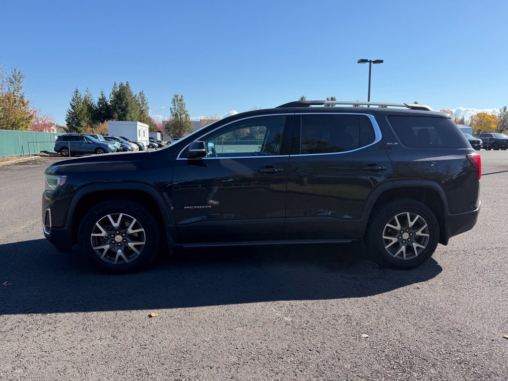 Used 2020 Carbon Black Metallic GMC SLE image 4