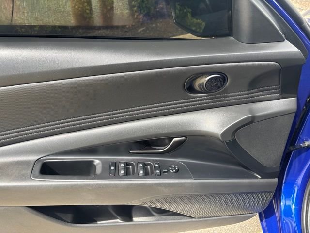 Used 2025 Intense Blue Hyundai SEL Sport image 14