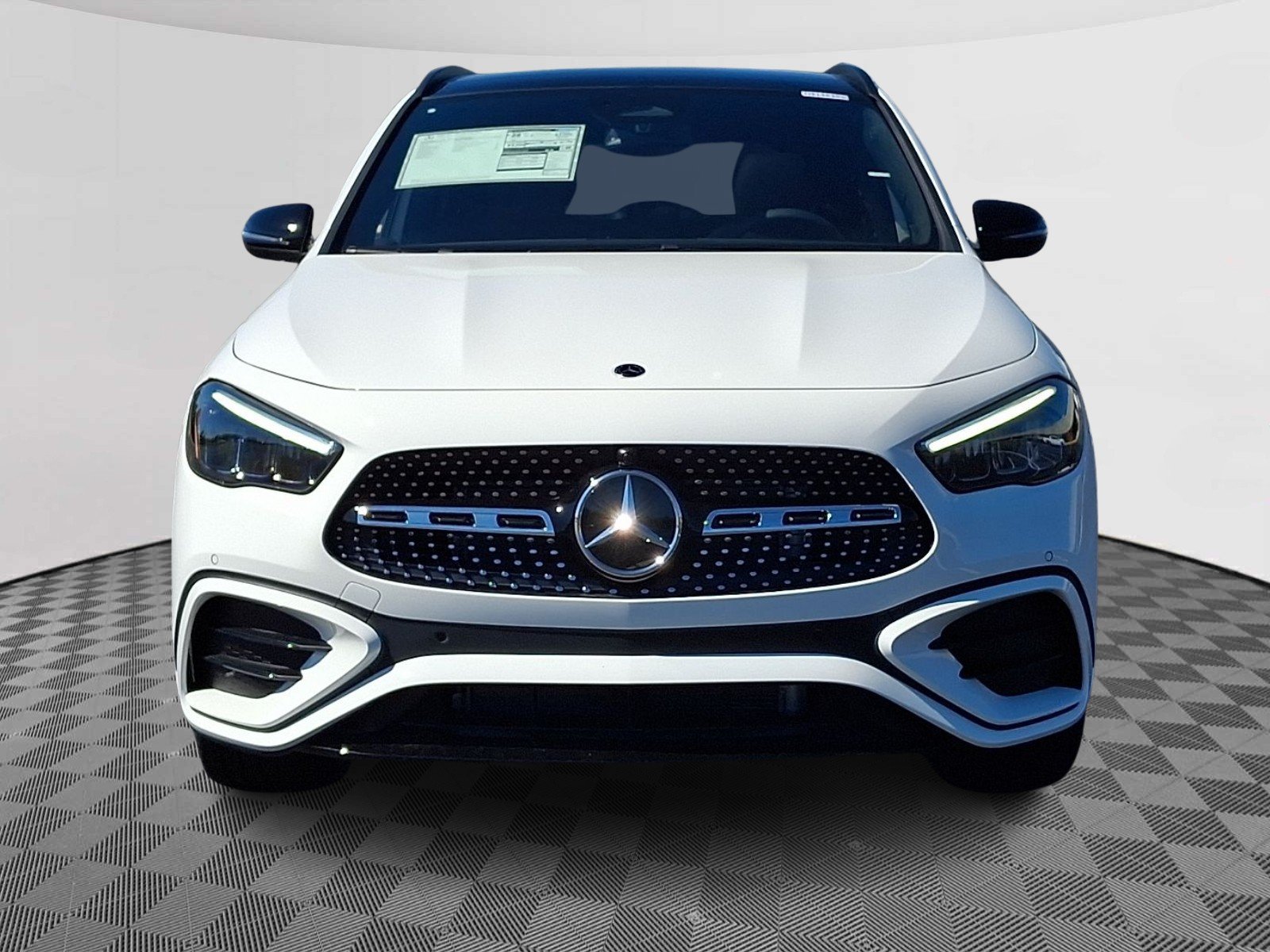 New 2026 Polar White Mercedes-Benz GLA 250 image 2