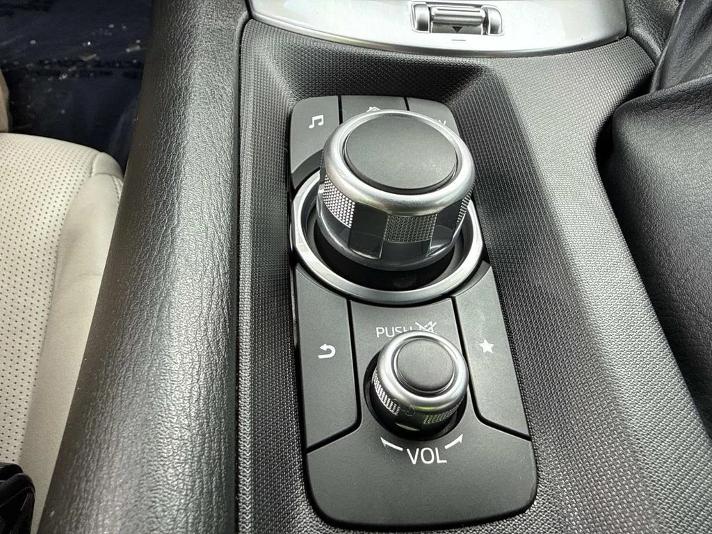 Used 2021 Gray Mazda Grand Touring image 24
