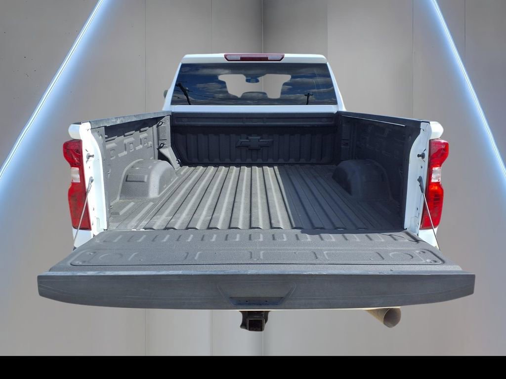 Used 2023 Summit White Chevrolet LT image 9