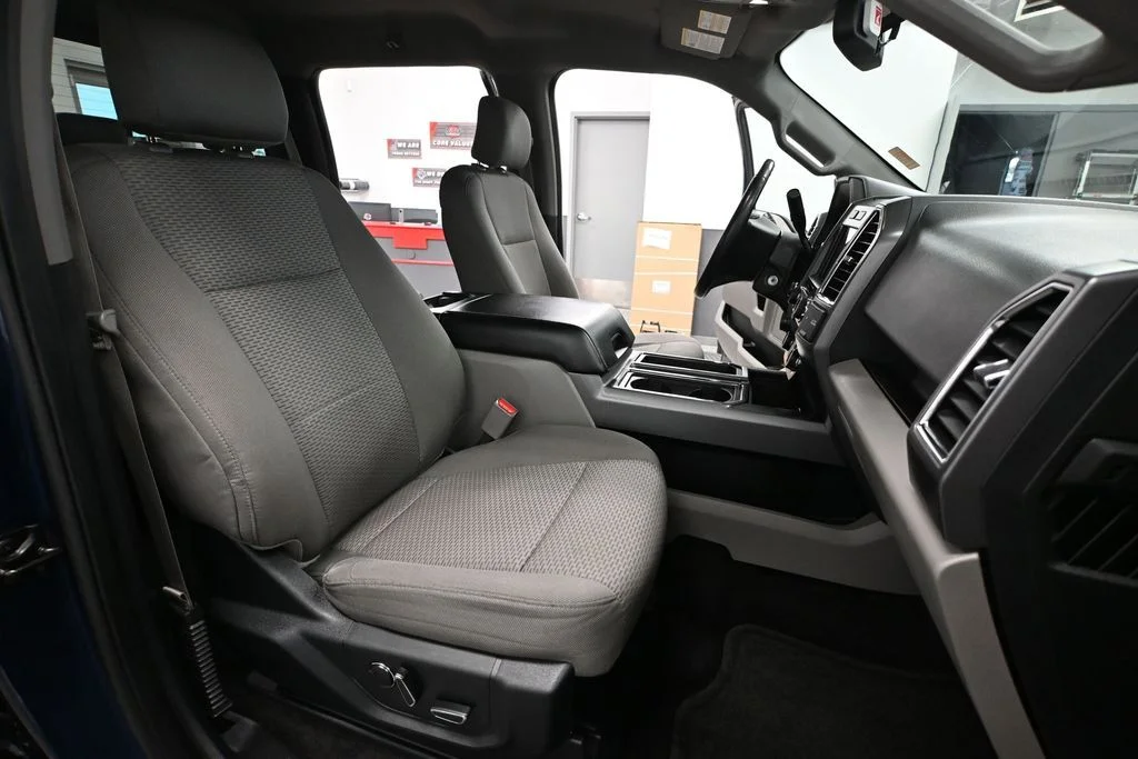Used 2016 Blue Ford XLT image 51