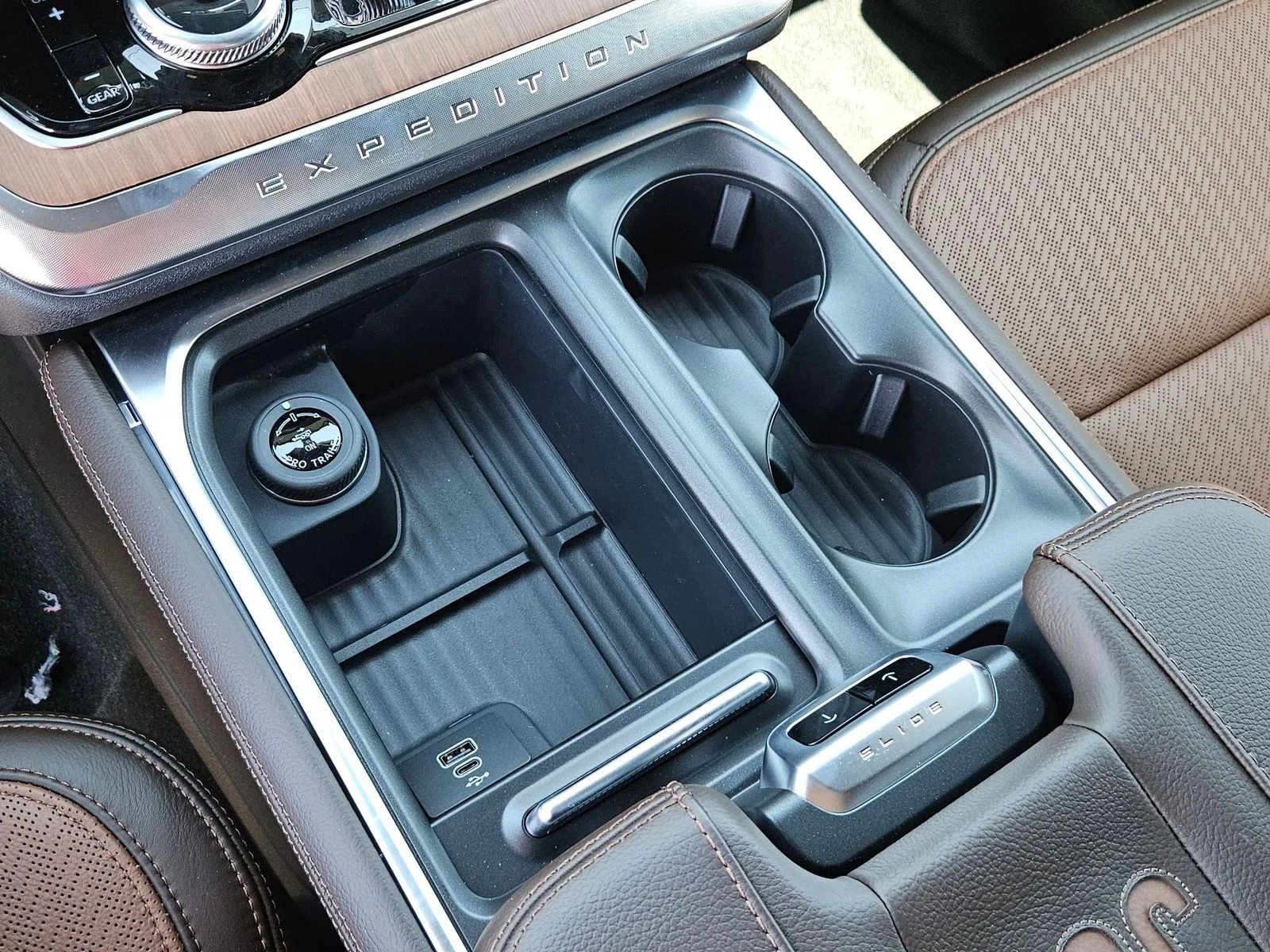 New 2026 Agate Black Metallic Ford King Ranch® image 18