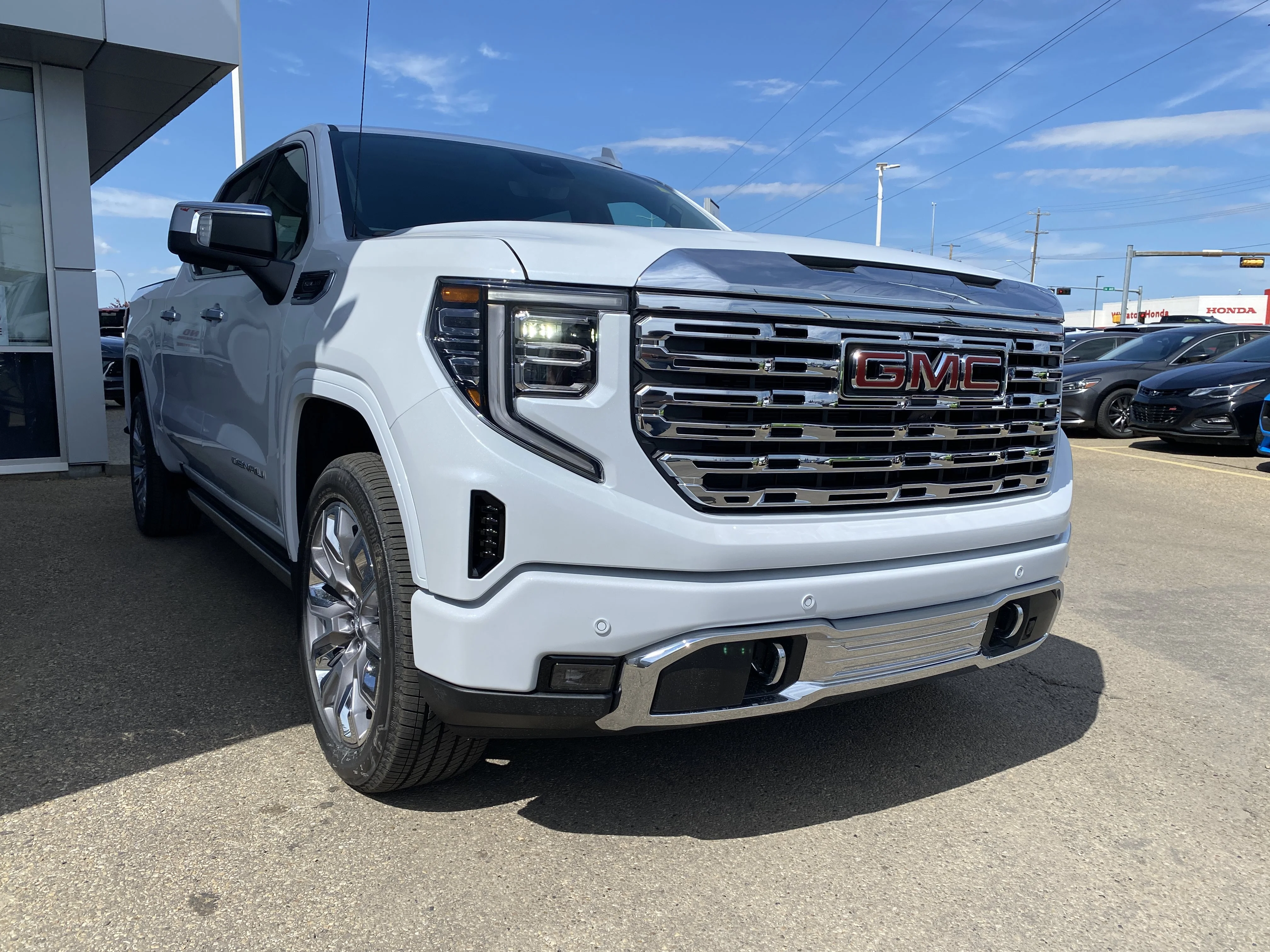 New 2026 GLACIER WHITE TRICOAT GMC Denali image 8