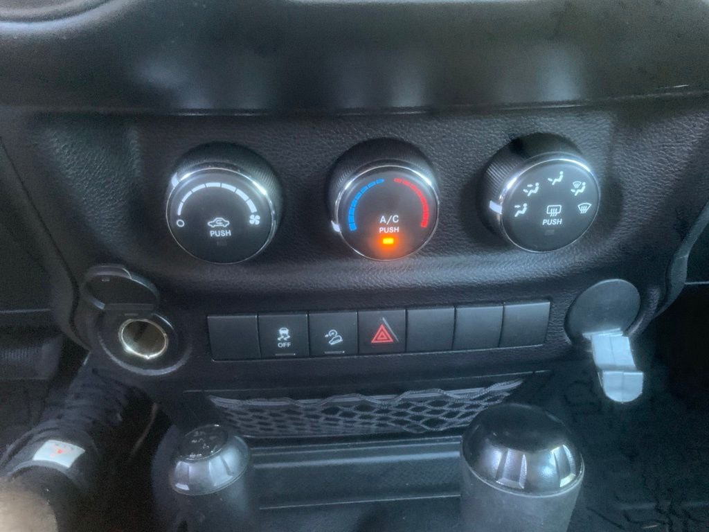Used 2016 Black Clearcoat Jeep Unlimited Sport image 14
