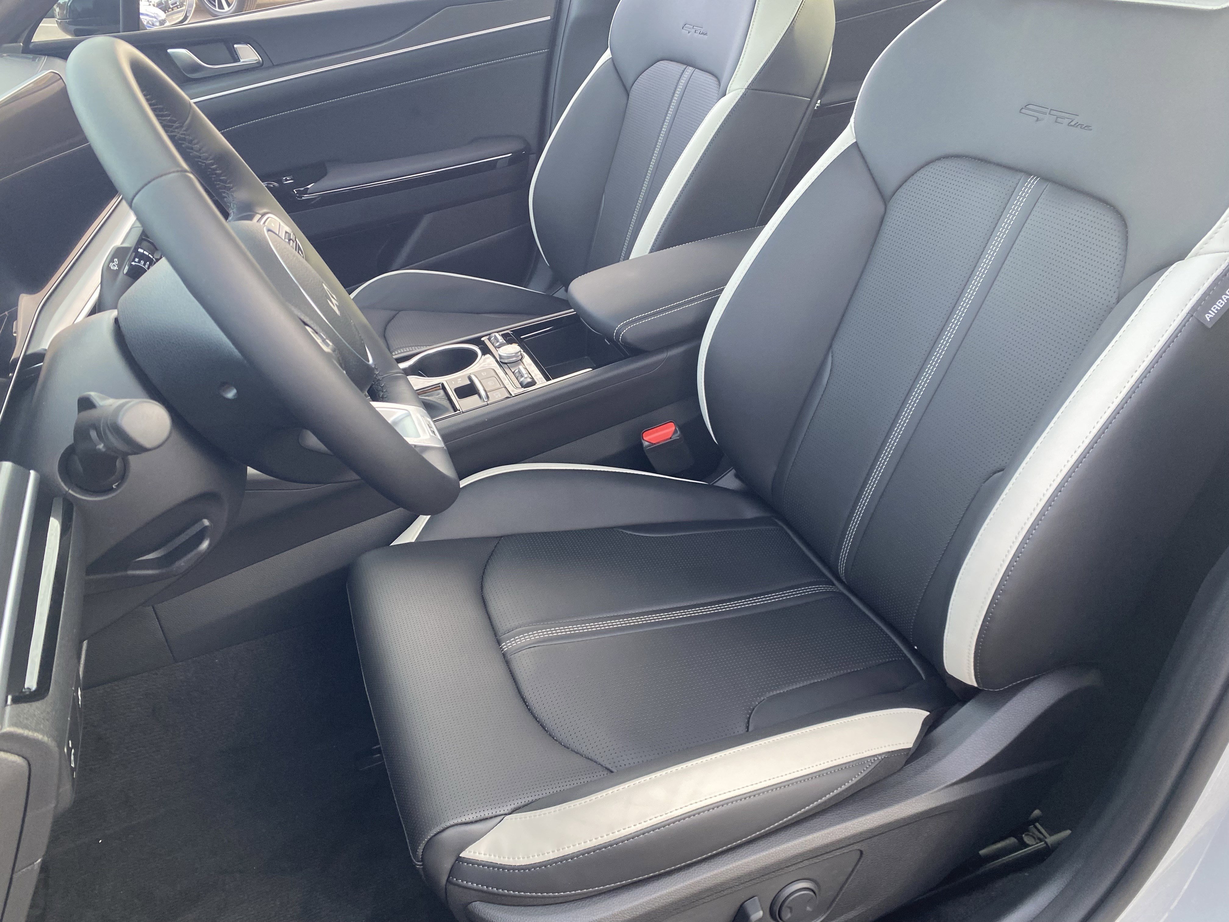 New 2026 Wolf Gray Kia GT-Line FWD image 18