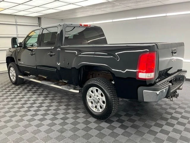 Used 2014 Black GMC SLT image 18
