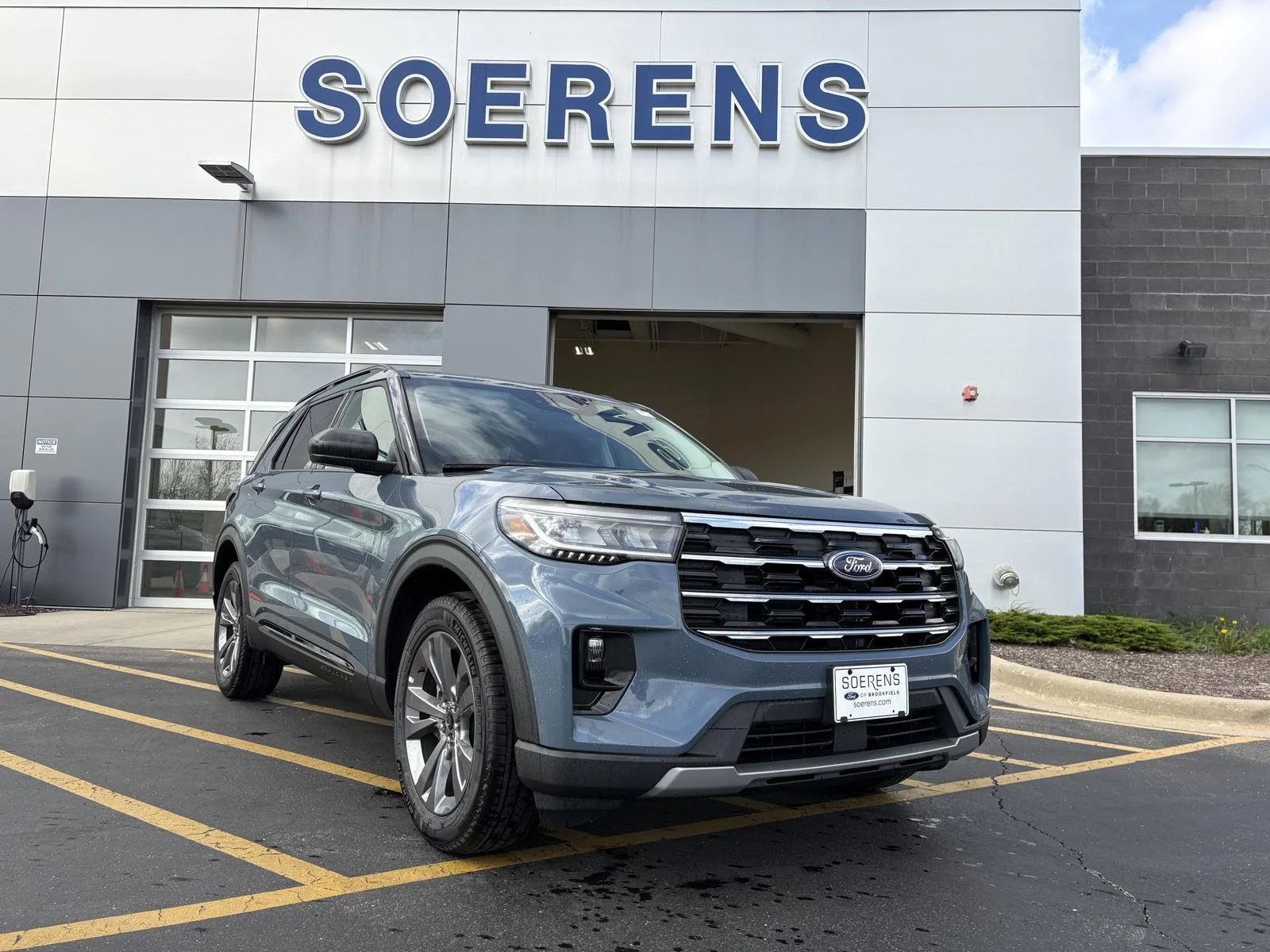 2026 Ford Explorer Active 4WD's photo