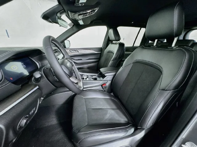 New 2027 Sting-Gray Clearcoat Jeep Altitude image 20