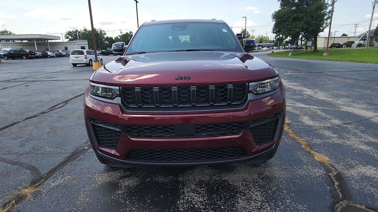 New 2026 Velvet Red Pearl-Coat Exterior Paint Jeep Altitude image 3