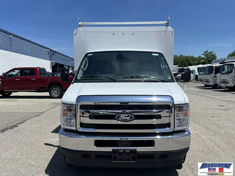 New 2026 Oxford White Ford  image 3