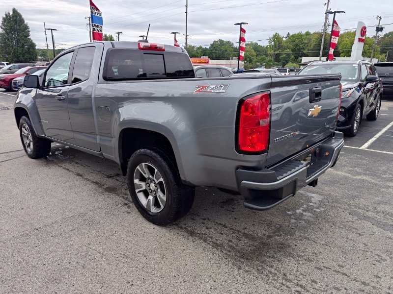 Used 2018 Gray Chevrolet Z71 image 7