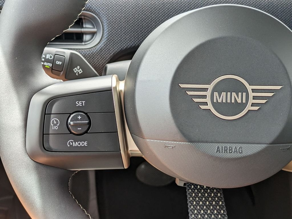 2025 MINI Hardtop 4 Door S - Photo 17