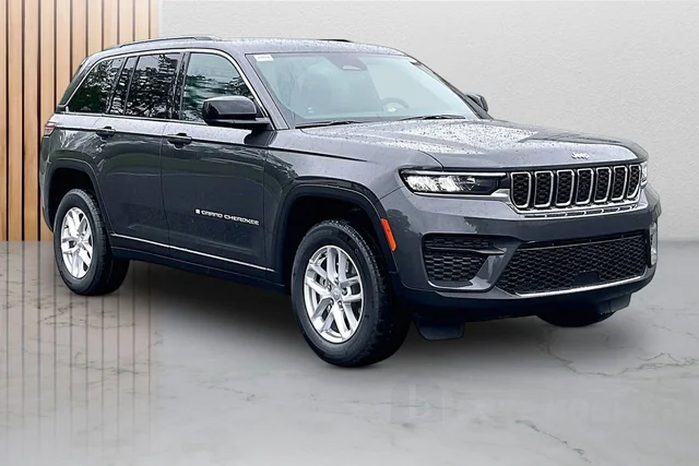 2026 Jeep Grand Cherokee Laredo