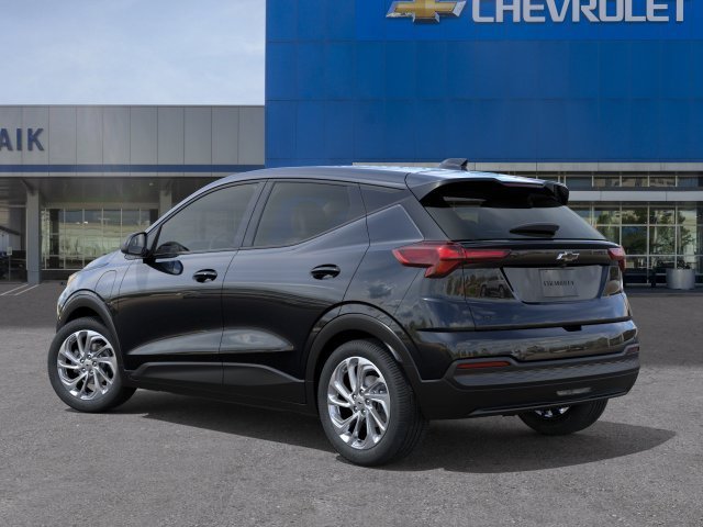 2027 Chevrolet Bolt photo 3 of 32