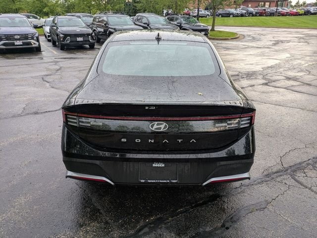 Certified Used 2026 Black Hyundai SE image 6