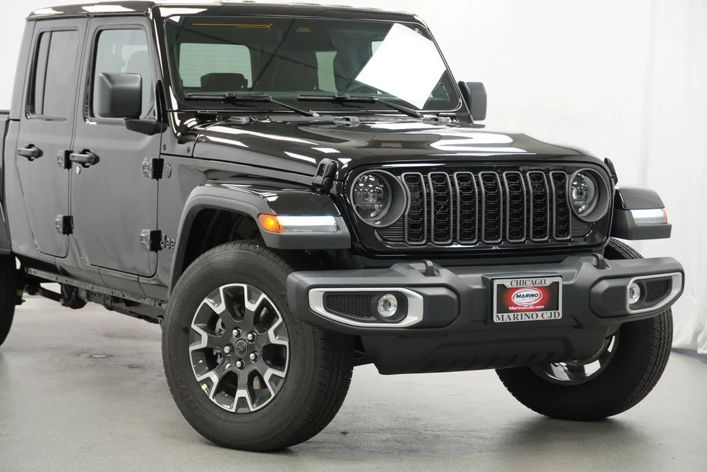 New 2026 Black Clear-Coat Exterior Paint Jeep Sahara image 3