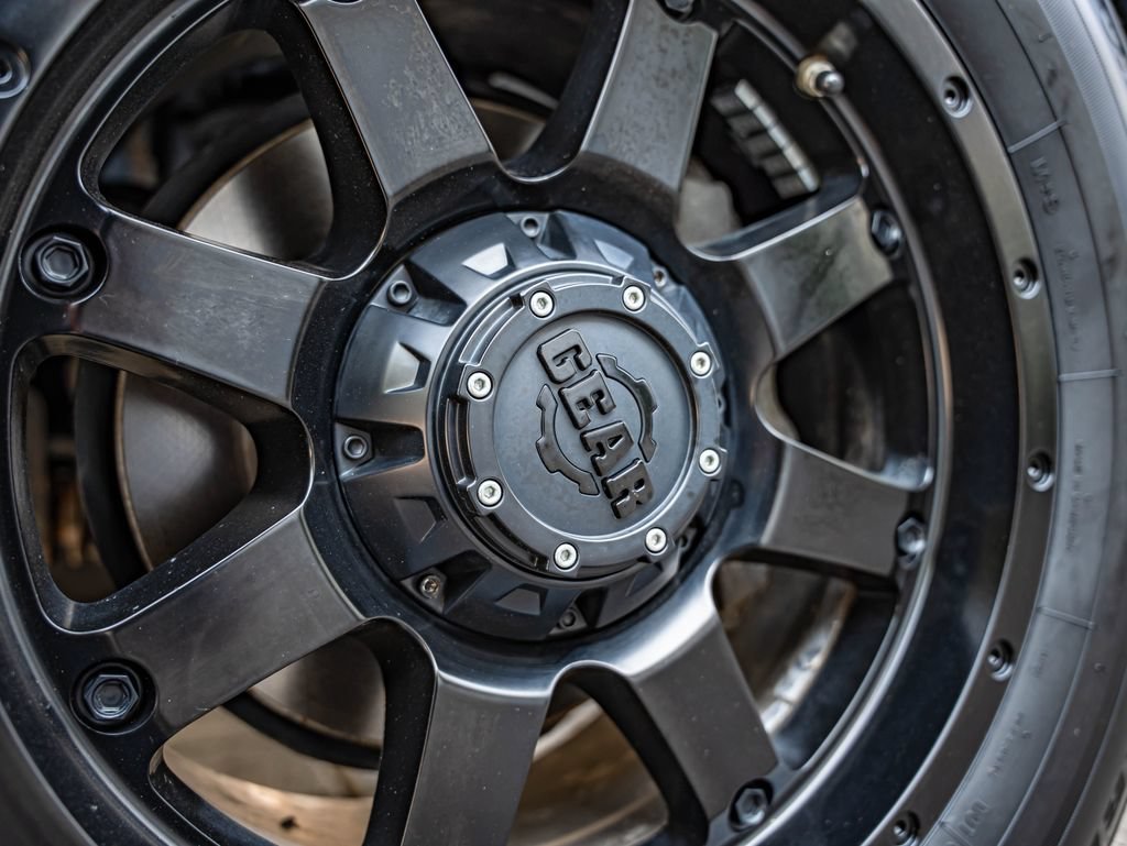Used 2018 Super White Toyota SR image 11