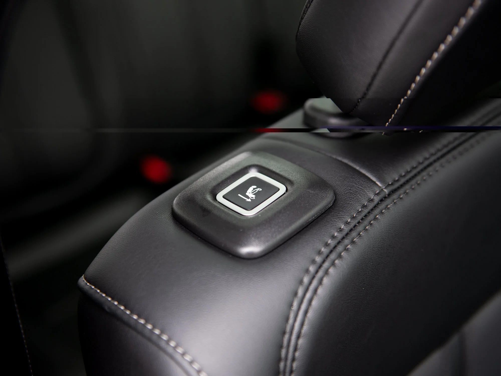 New 2026 Black Jeep Limited Reserve* image 31