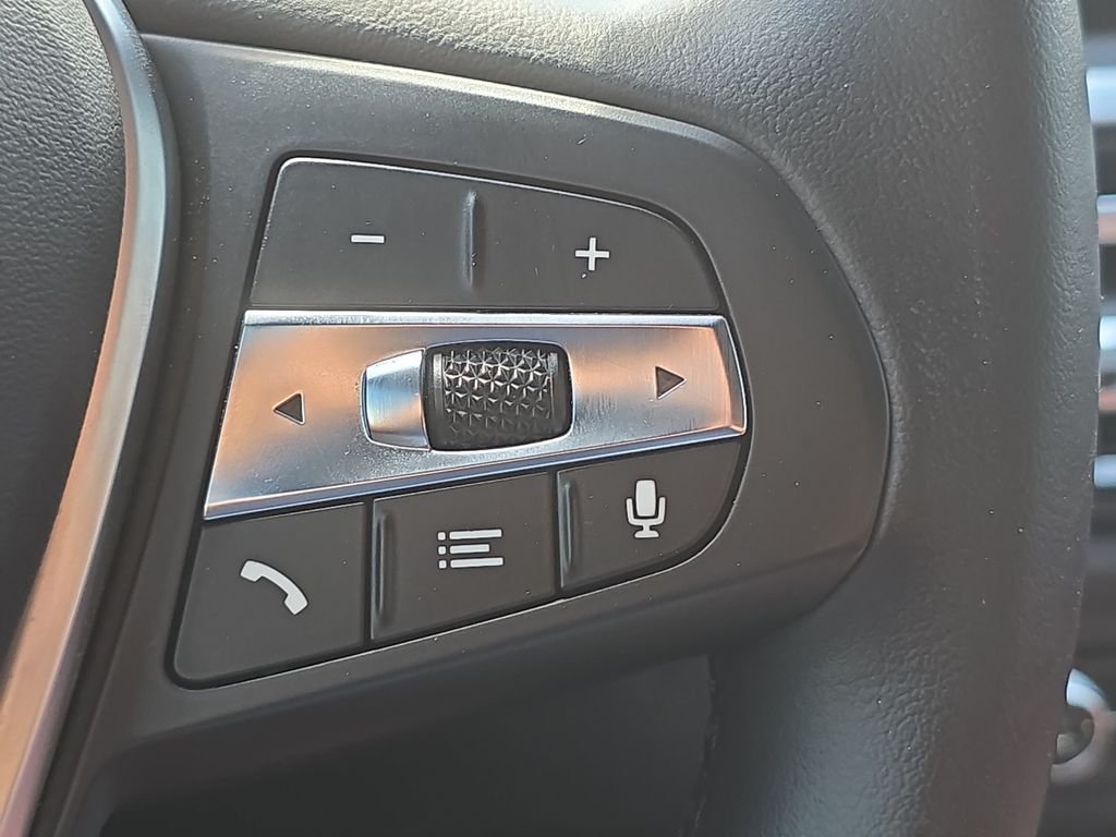 Used 2023 Black BMW 330i image 18