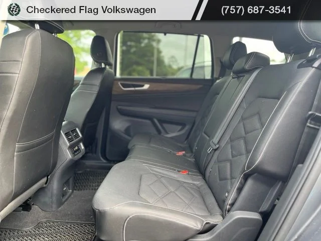 Used 2024 Platinum Gray Metallic Volkswagen 2.0T SE w/Technology image 5