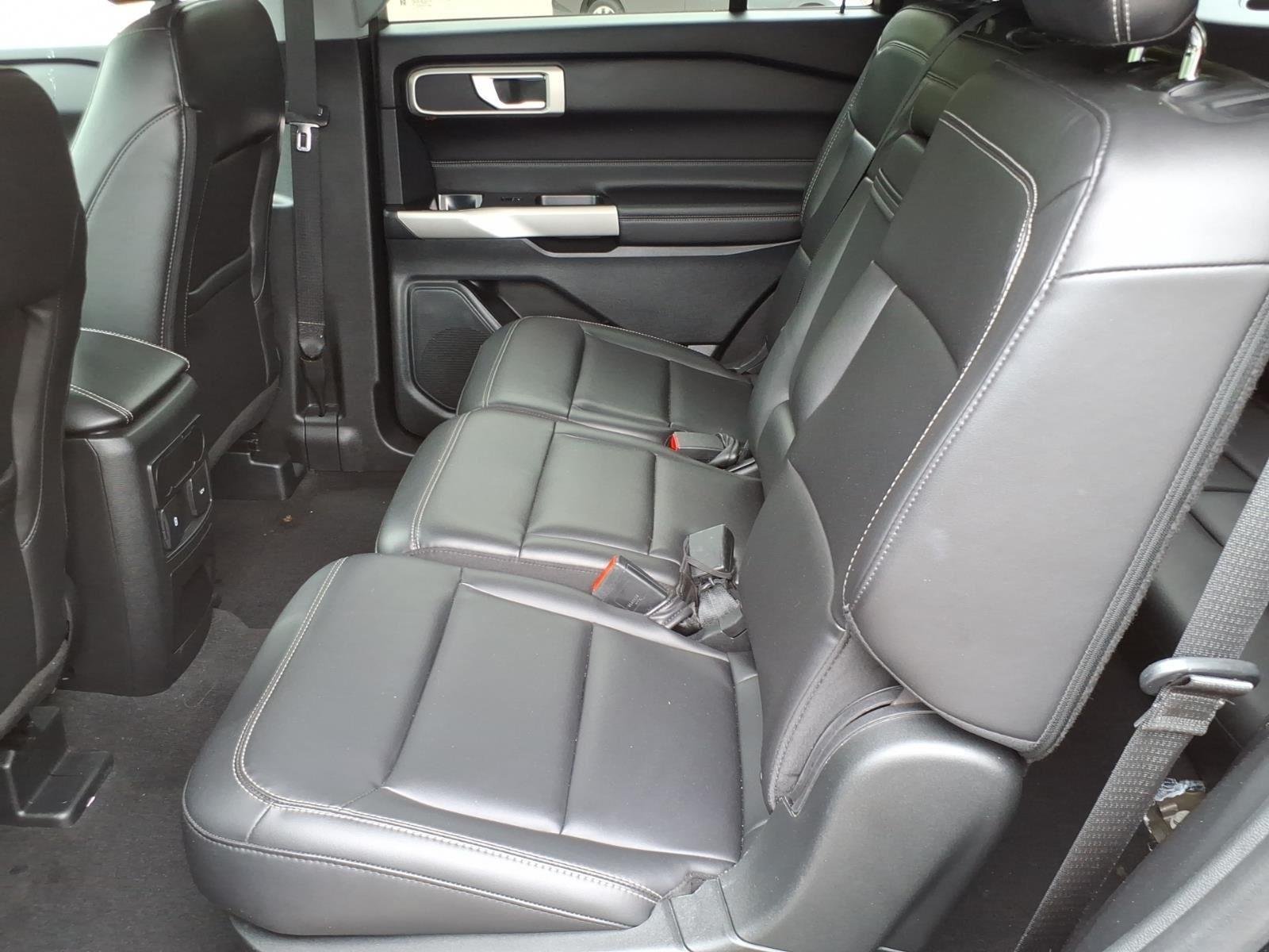 Used 2023 Agate Black Metallic Ford XLT image 21