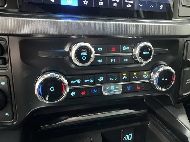 New 2026 Carbonized Gray Metallic Ford Platinum image 20