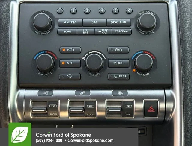 Used 2009 Black Obsidian Nissan Premium image 26