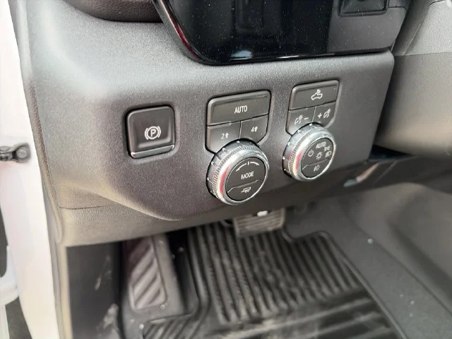 New 2026 White GMC Elevation image 17