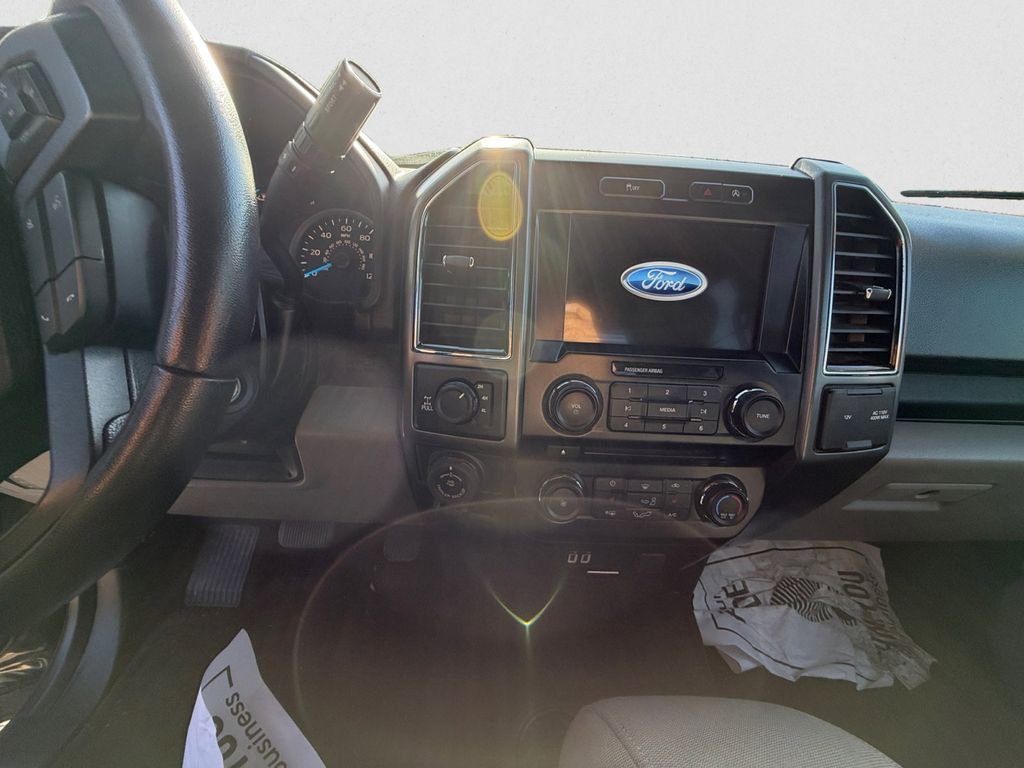 Used 2017 Black Ford XLT image 9