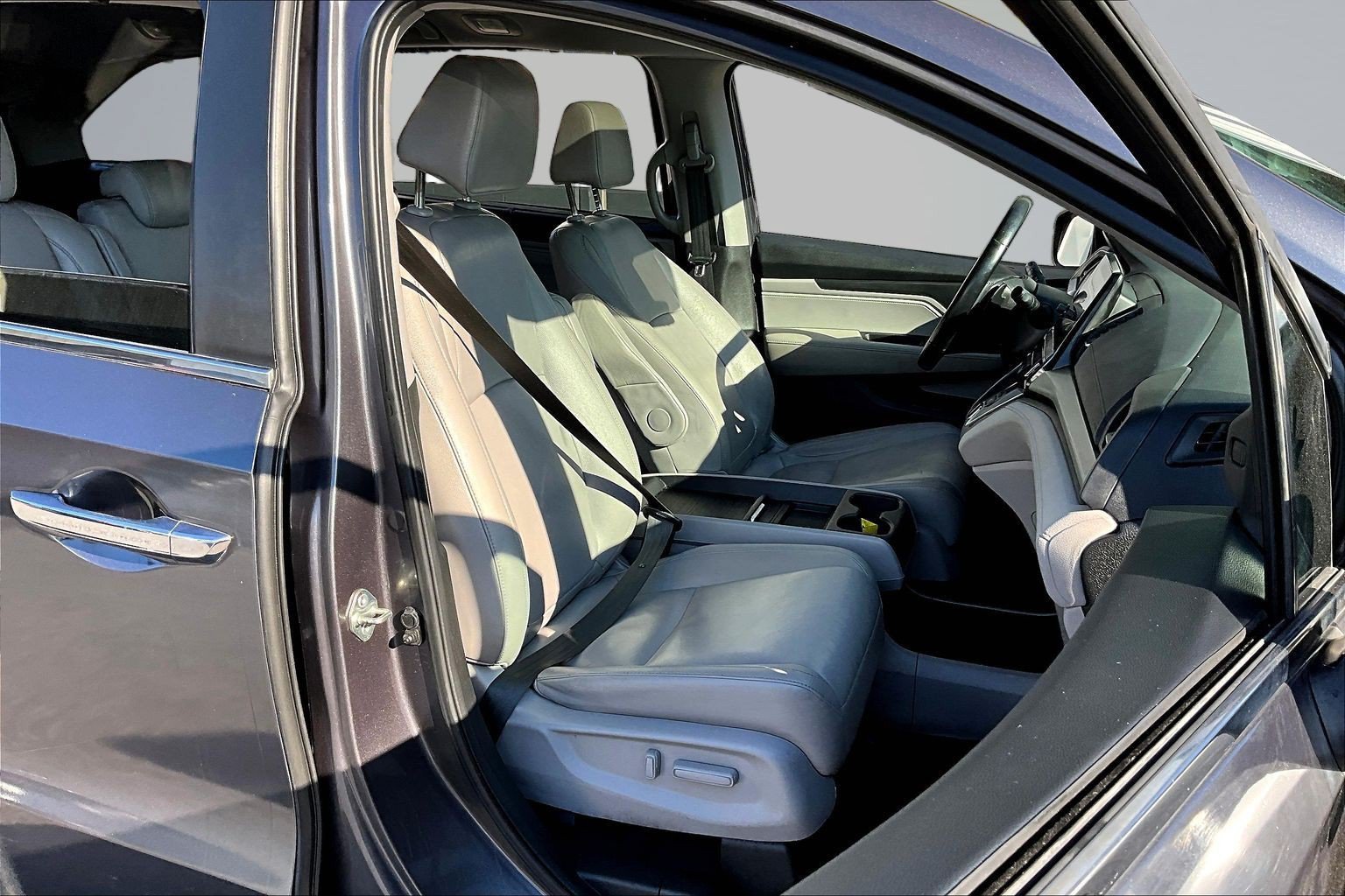 Used 2019 Gray Honda EX-L image 25