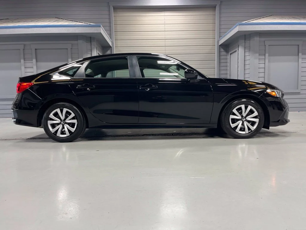 Certified Used 2024 Crystal Black Pearl Honda 2.0L 4D LX image 40