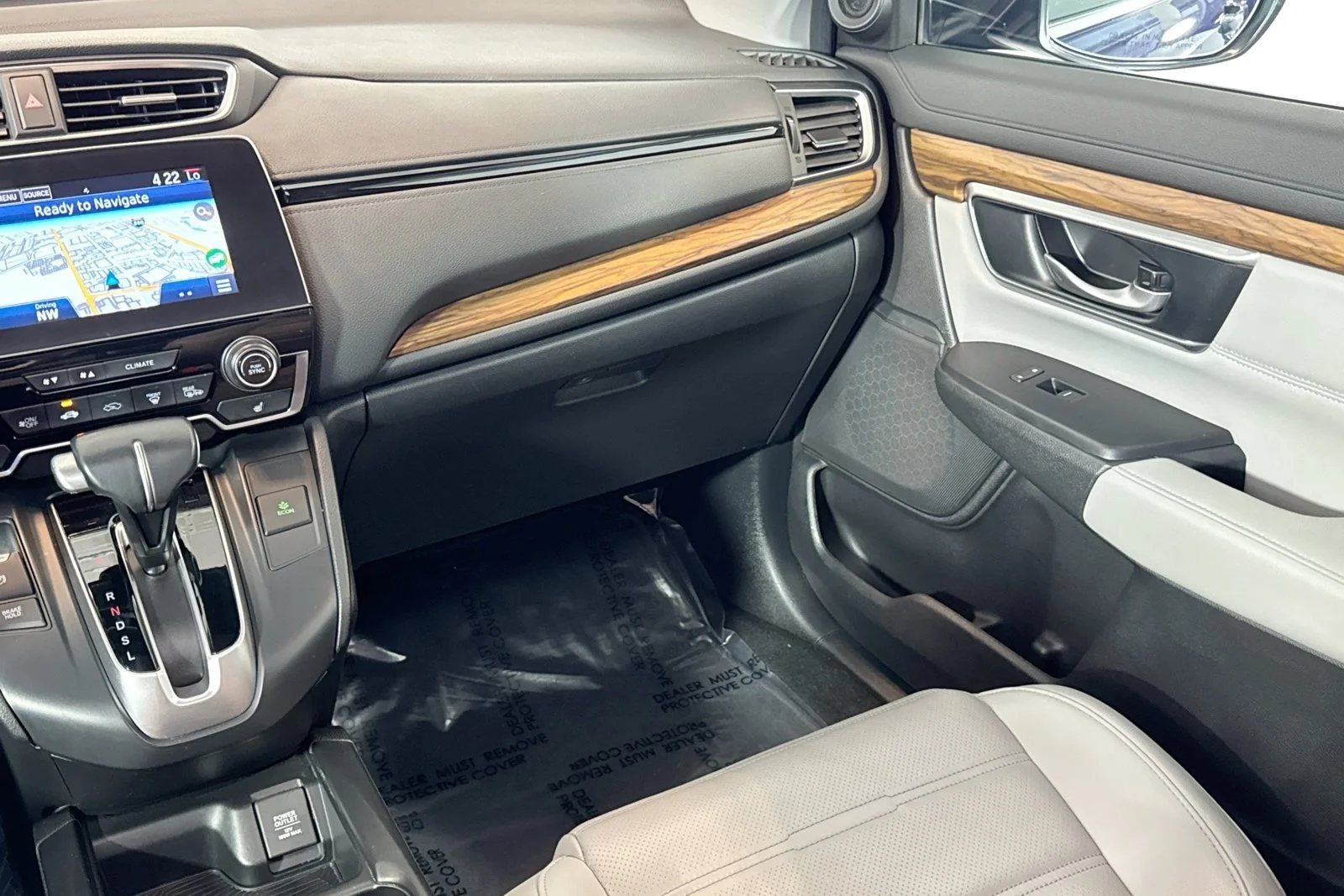 Used 2018 Obsidian Blue Pearl Honda Touring image 22
