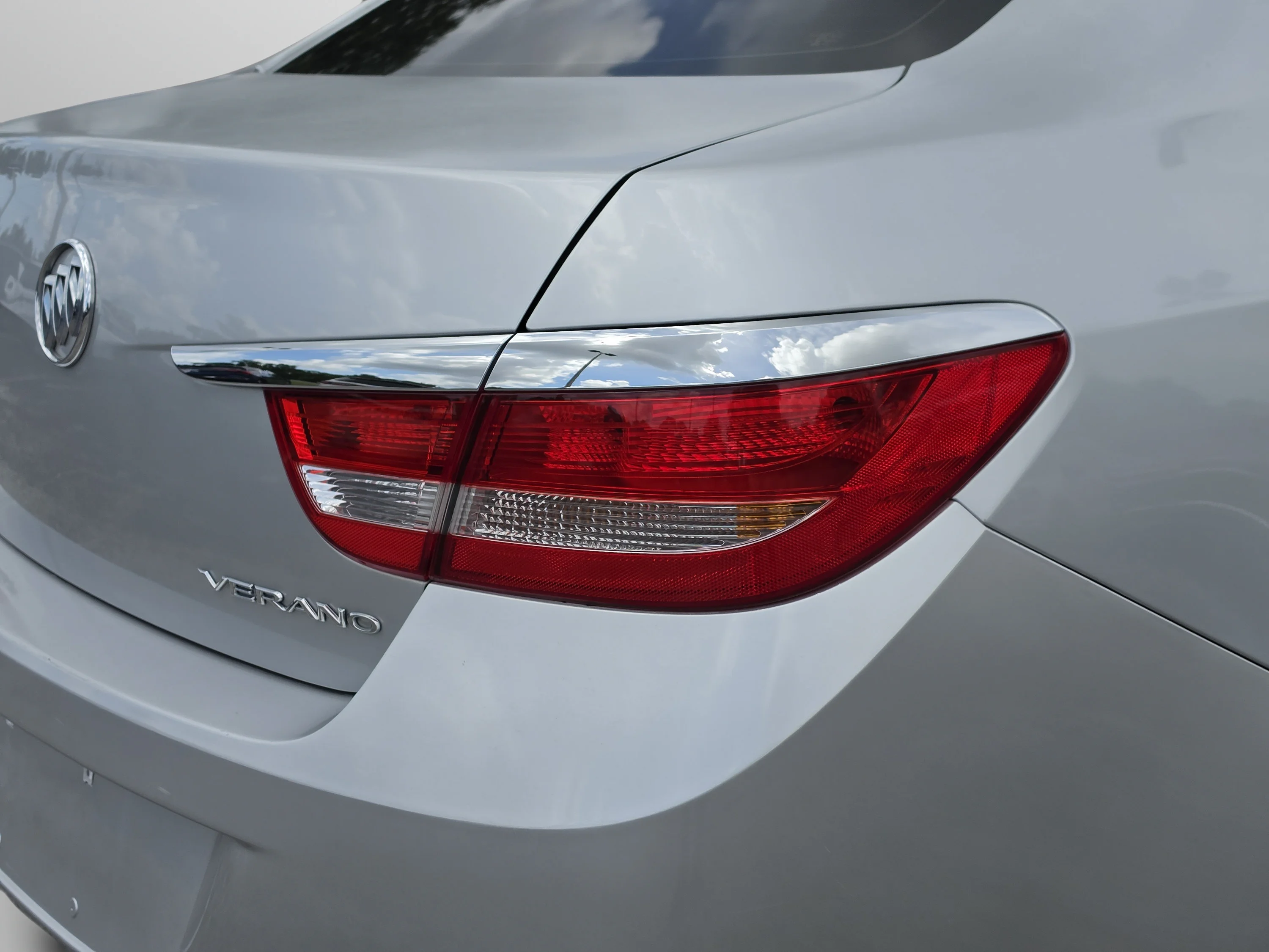Used 2015 Quicksilver Metallic Buick Base image 14