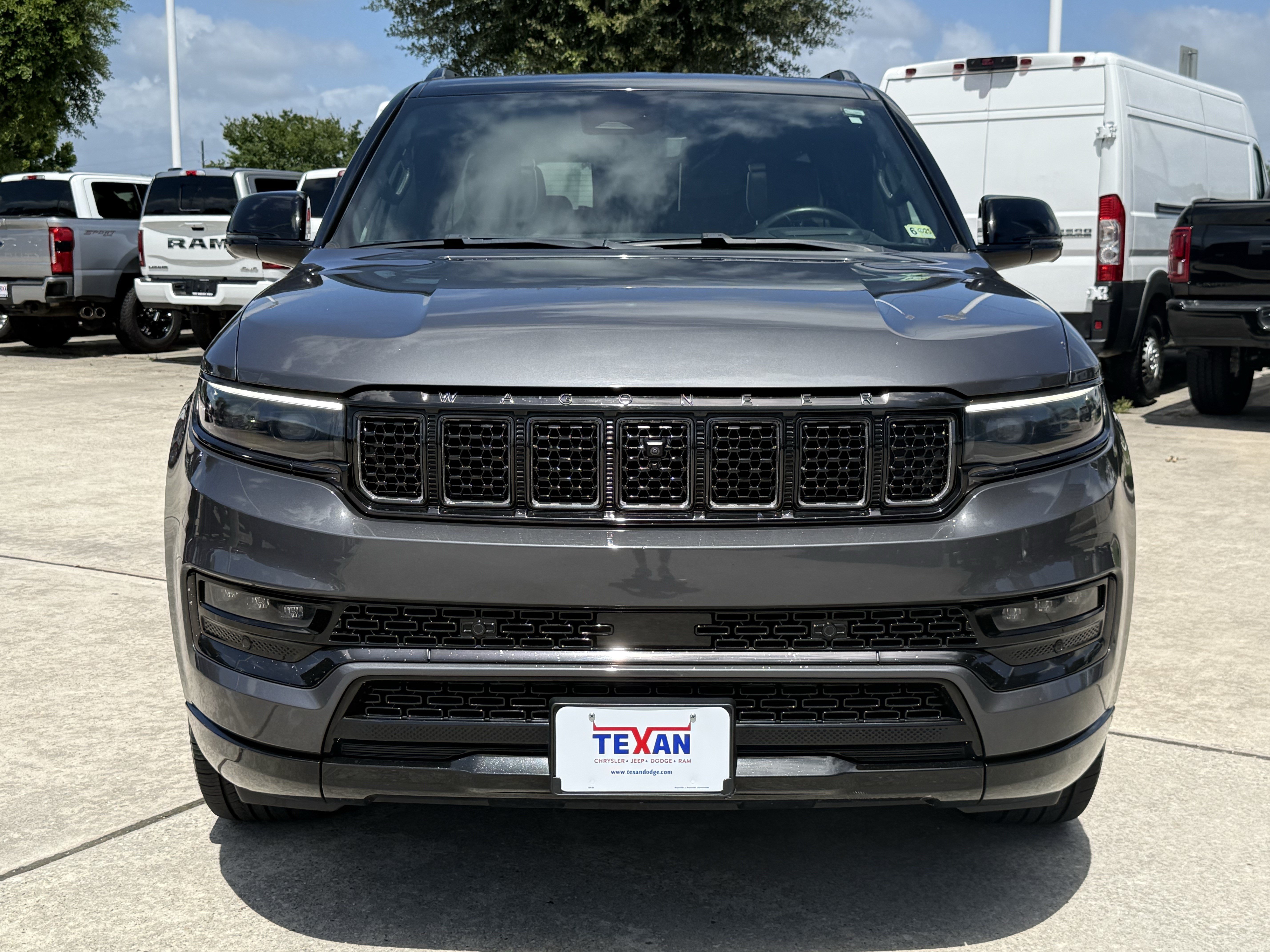 Used 2024 Baltic Gray Metallic Clearcoat Jeep  image 9