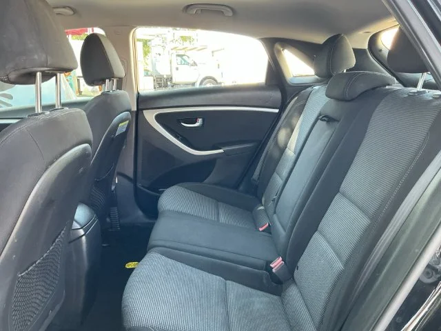 Used 2016 Black Hyundai Base image 16