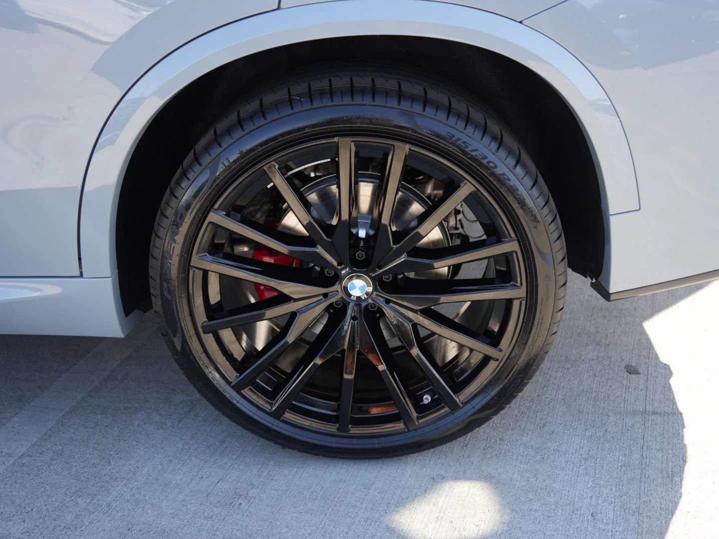 New 2026 Brooklyn Grey Metallic BMW sDrive40i image 6
