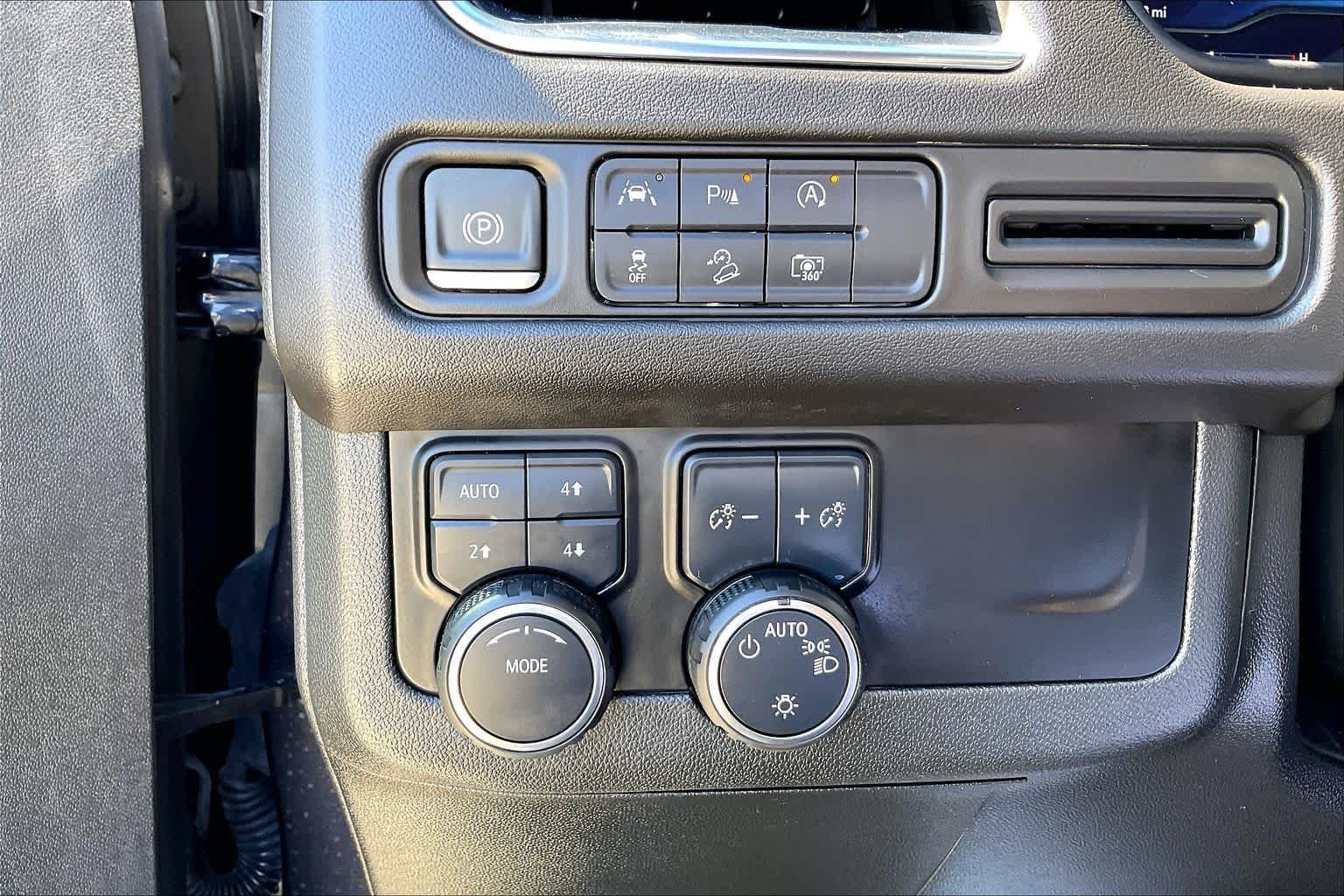 Used 2024 Dark Ash Metallic Chevrolet Z71 image 36