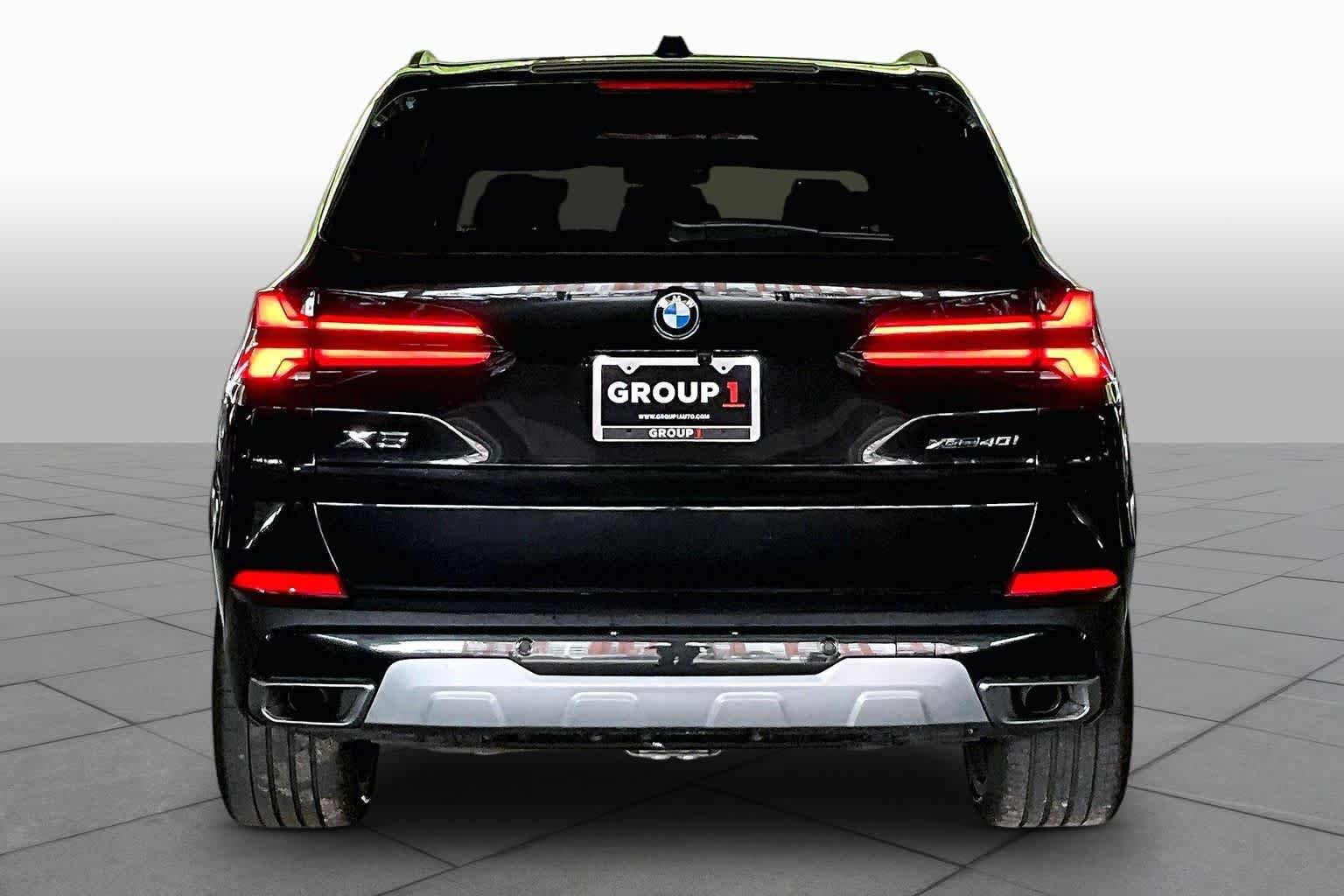 Used 2024 Black Sapphire Metallic BMW xDrive40i image 4