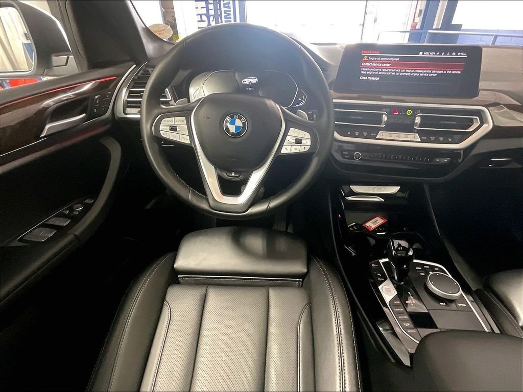 Used 2022 White BMW xDrive30i image 17