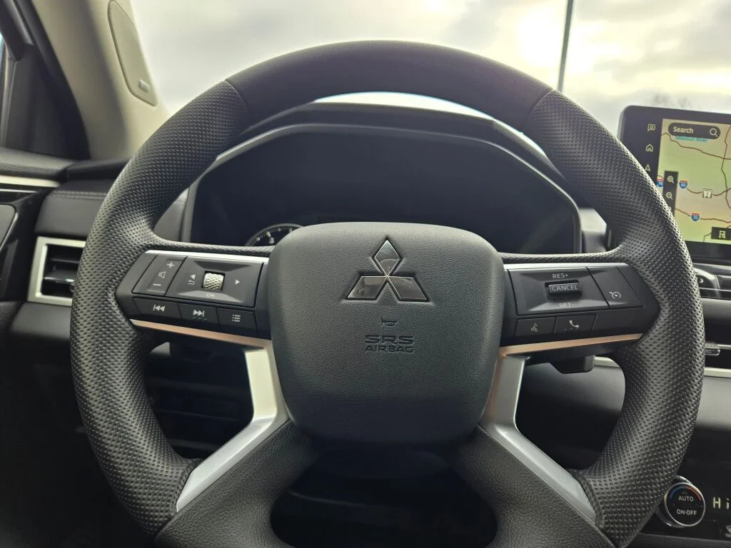 New 2026 White Mitsubishi ES 1.5T S-AWC image 27