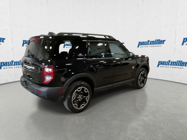 Used 2025 Black Ford Outer Banks image 11