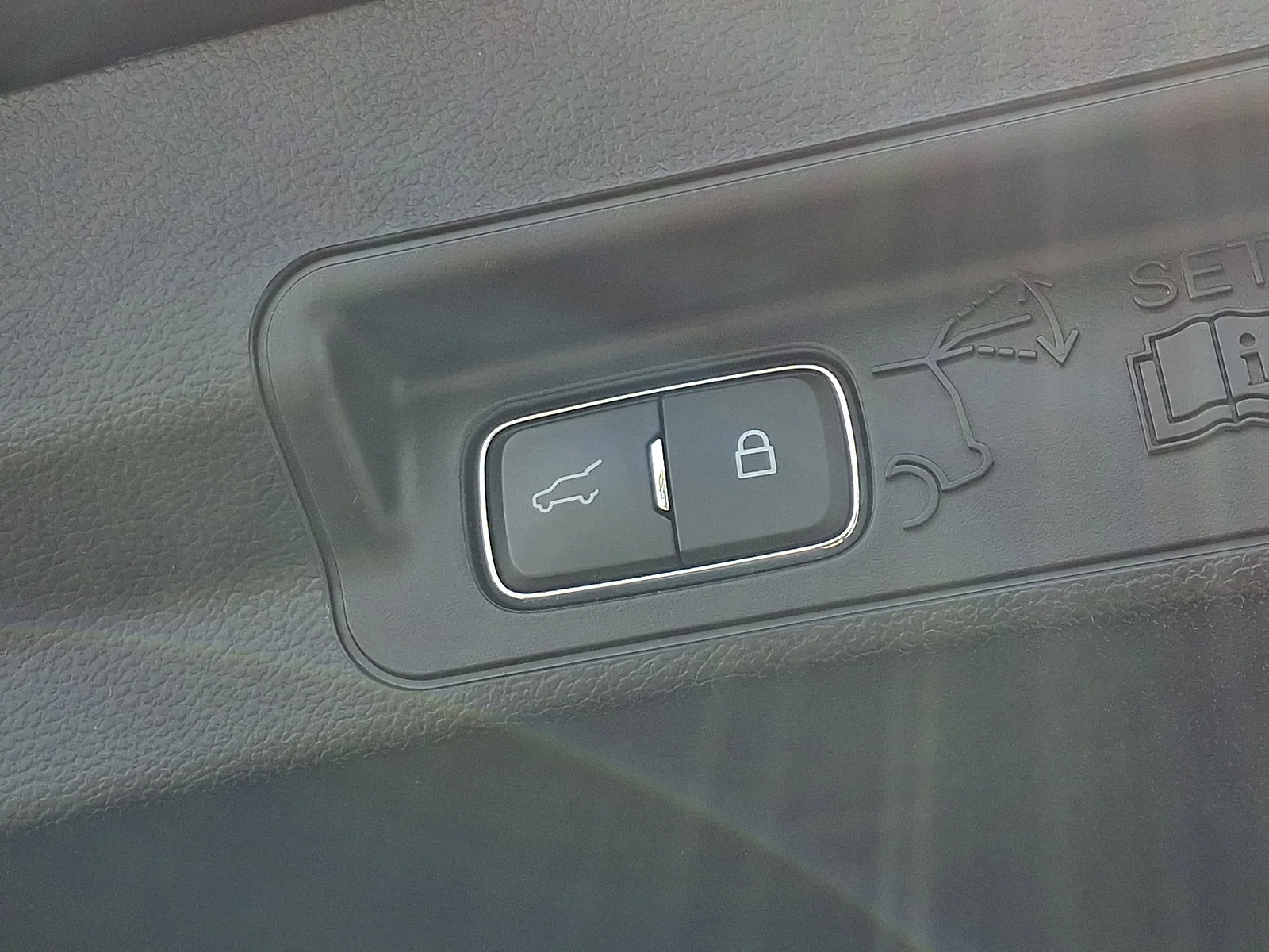 Used 2023 Black Metallic Ford XLT image 29