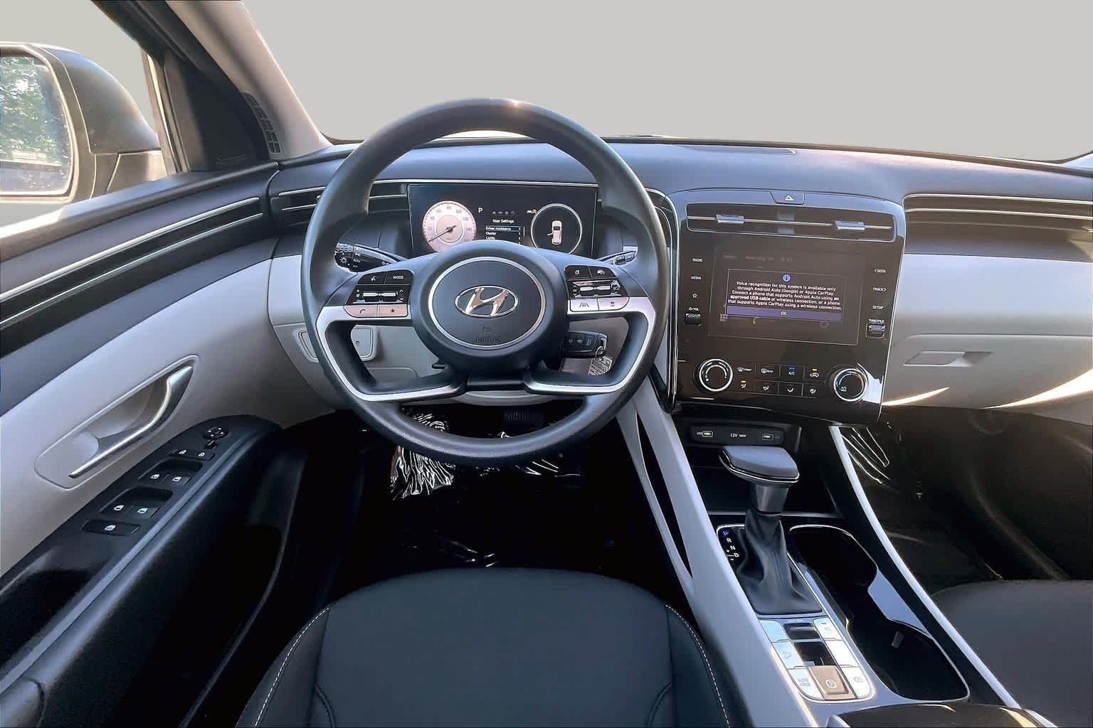 Used 2024 Hampton Gray Hyundai SE image 6