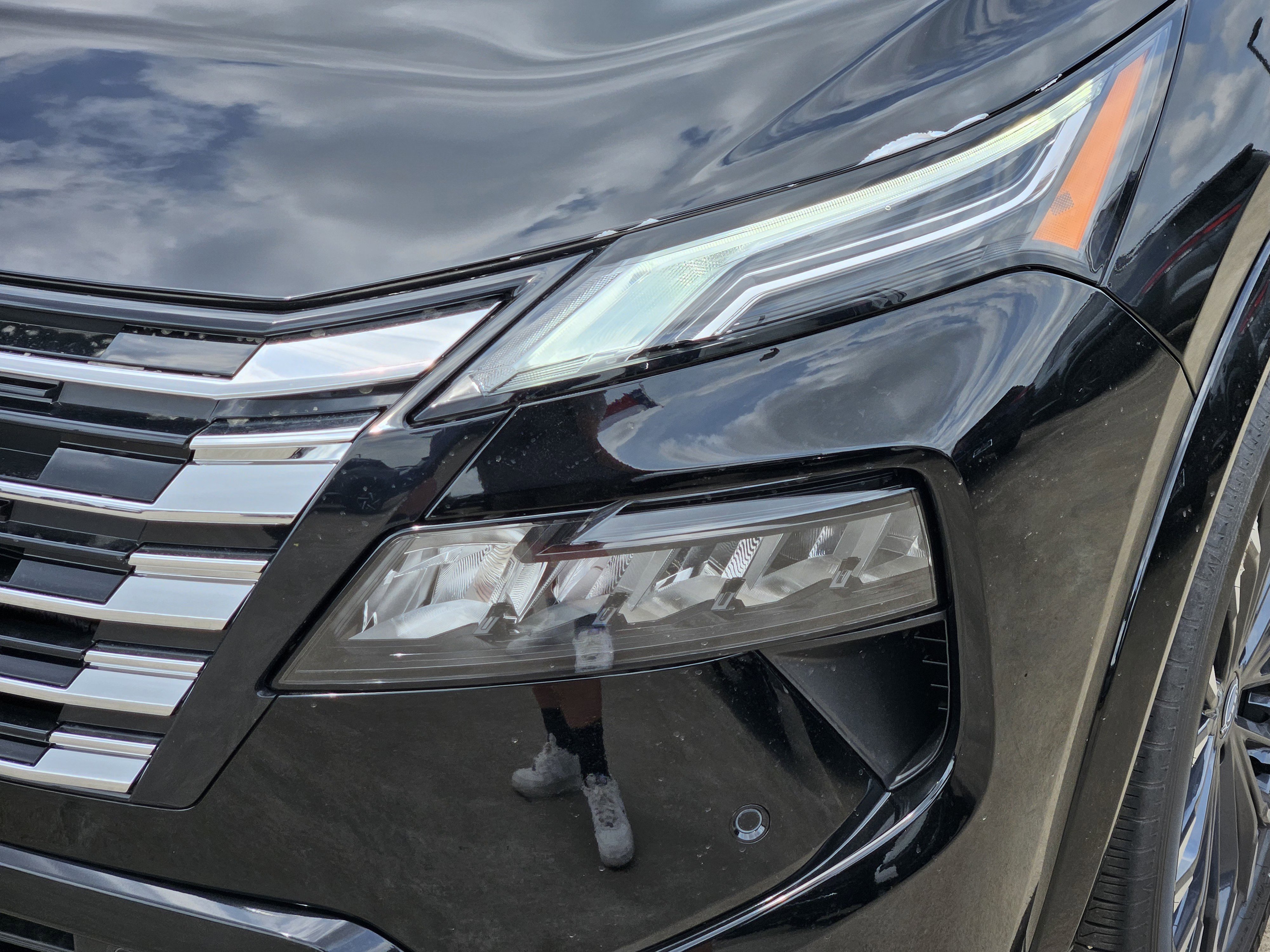 New 2026 Super Black Nissan Platinum image 8