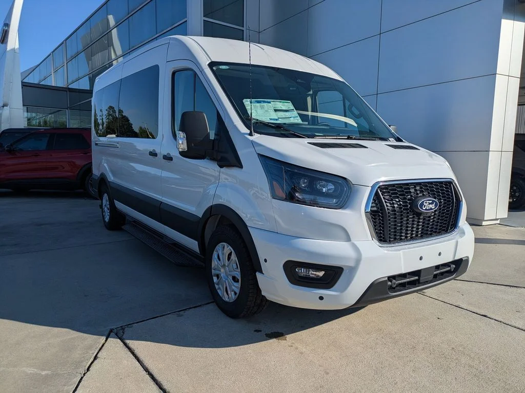 New 2026 Oxford White Ford  image 2